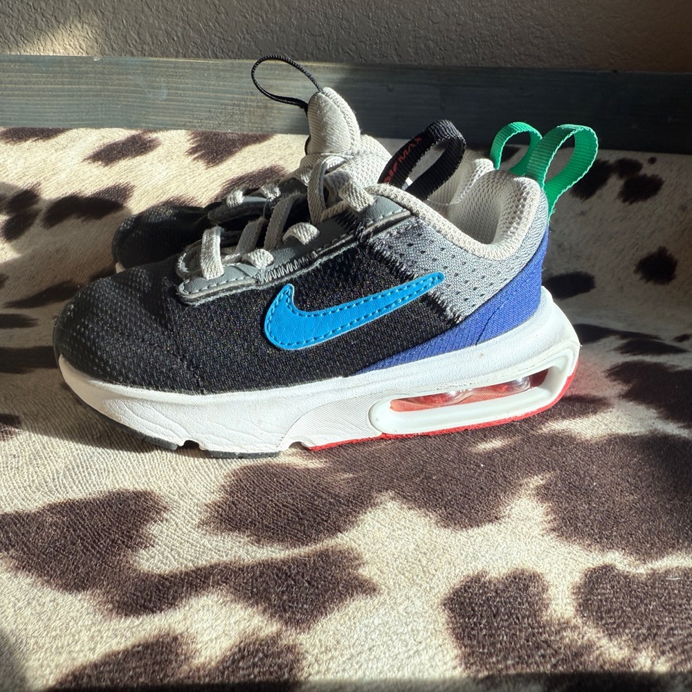 Nike Kids' Black and Blue Sneakers with Green Pull Tabs